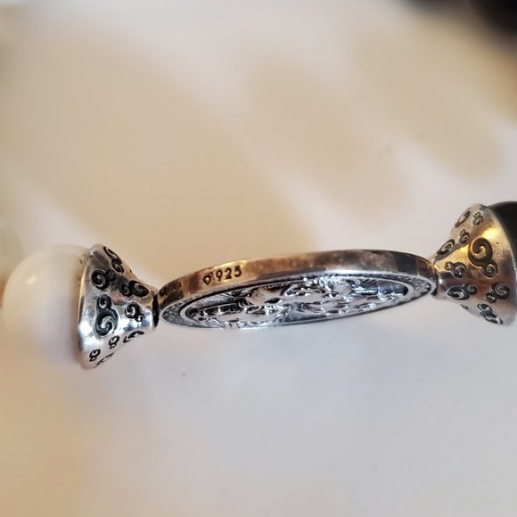 OHM Beads "Oneness" Stretch Bracelet - Onyx and Mother of Pearl - Picture 6 of 13